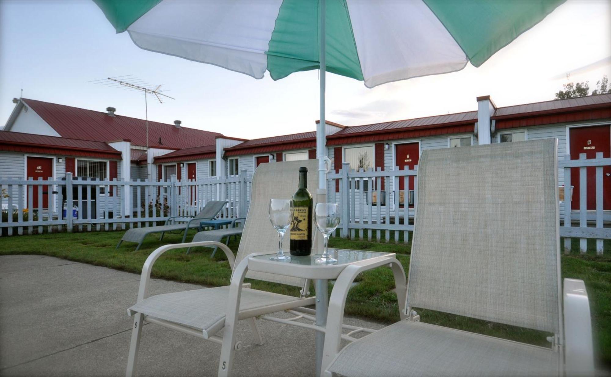 Motel De La Pente Douce Magog Екстериор снимка